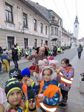Otroci so okrasili smrečice na Šutni